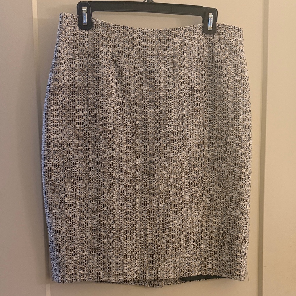 Kasper Black and White Textured Lined Pencil Skirt